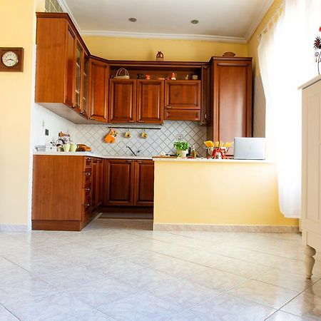B&B Casa Fusco 丰迪 外观 照片