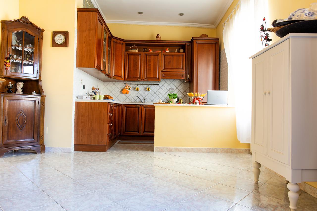 B&B Casa Fusco 丰迪 外观 照片