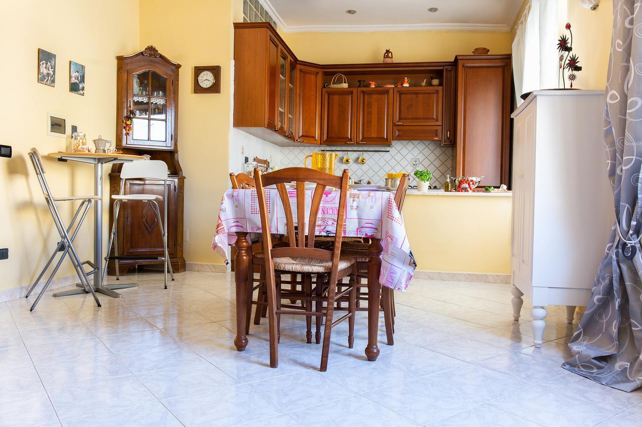 B&B Casa Fusco 丰迪 外观 照片