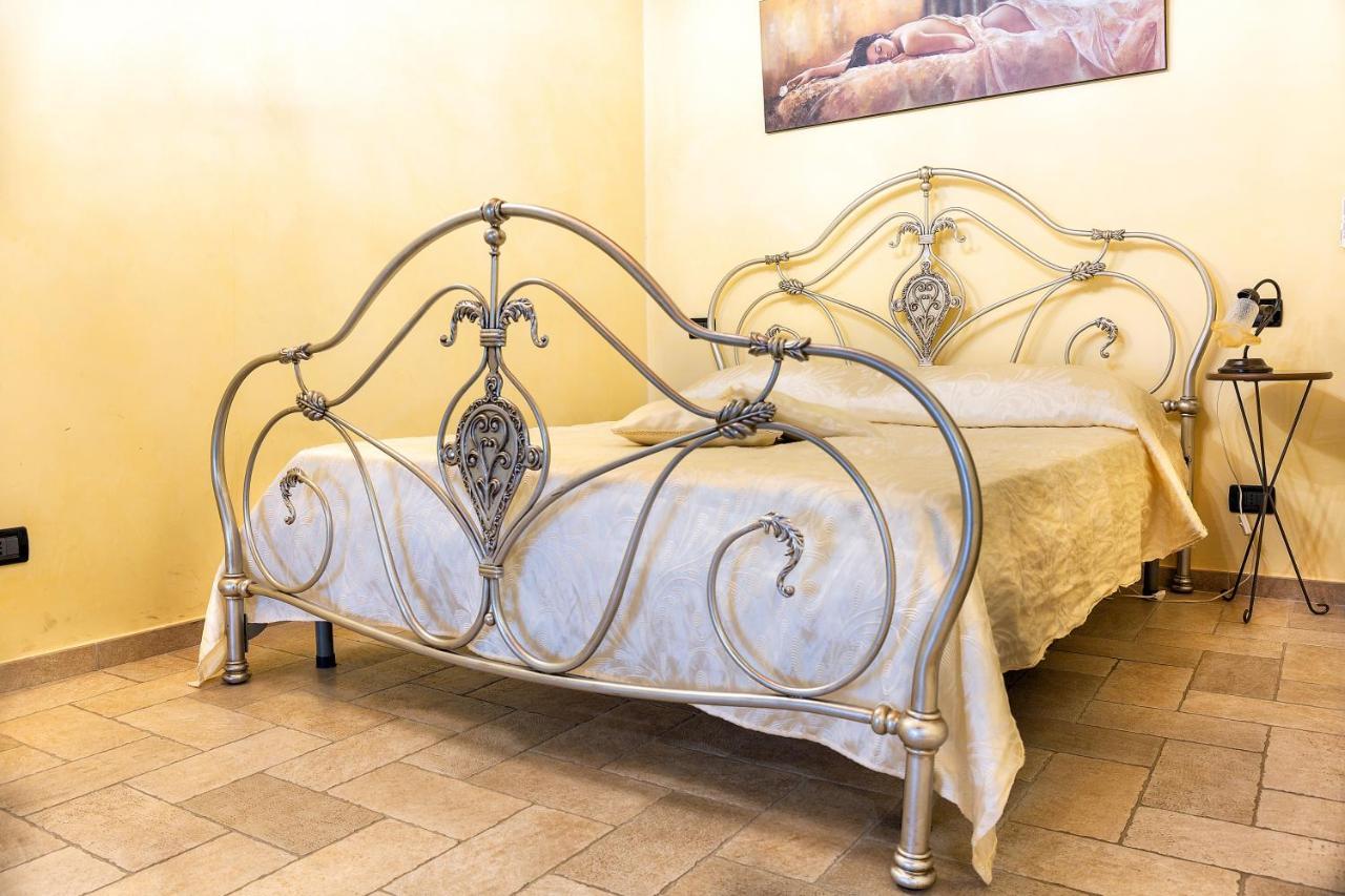 B&B Casa Fusco 丰迪 外观 照片