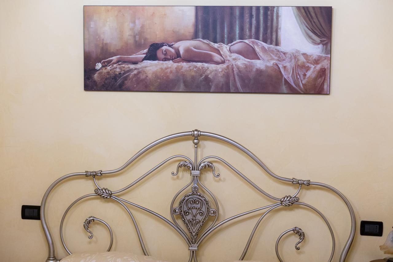 B&B Casa Fusco 丰迪 外观 照片