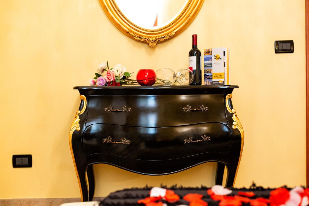 B&B Casa Fusco 丰迪 外观 照片
